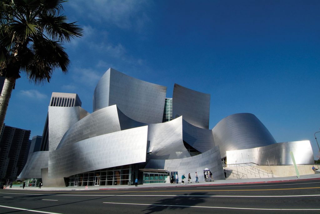 Công trình The Walt Disney Concert Hall do Frank Gehry thiết kế